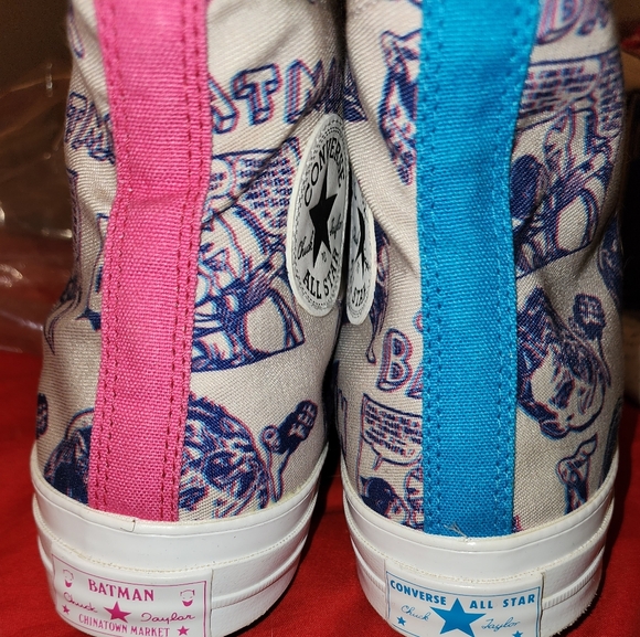Converse Mens High-Top Sneakers - White and Purplish Gray with BATMAN All Over - Picture 5 of 6